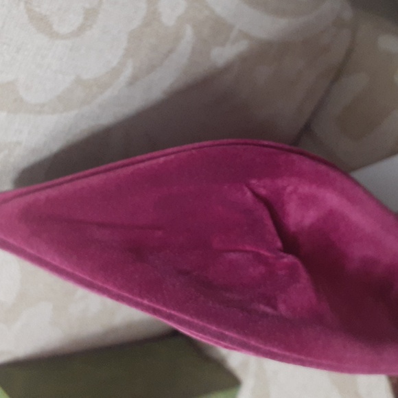 GUCCI BEAUTY BAG MAKEUP NEW GIFTED CROSSBODY CHAIN - Picture 9 of 9